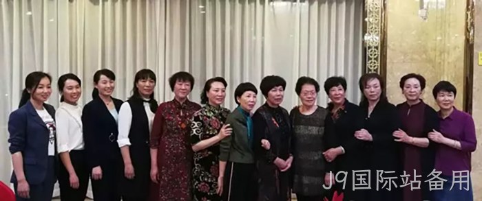 汪月霞率“六连”老战士来J9国际站备用参观指导 汪月霞率“六连”老战士来J9国际站备用参观指导